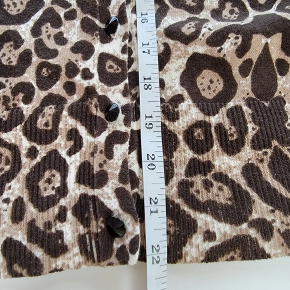 Euc Ellen Tracey Leopard Print V-neck op Size Large - Picture 9 of 9